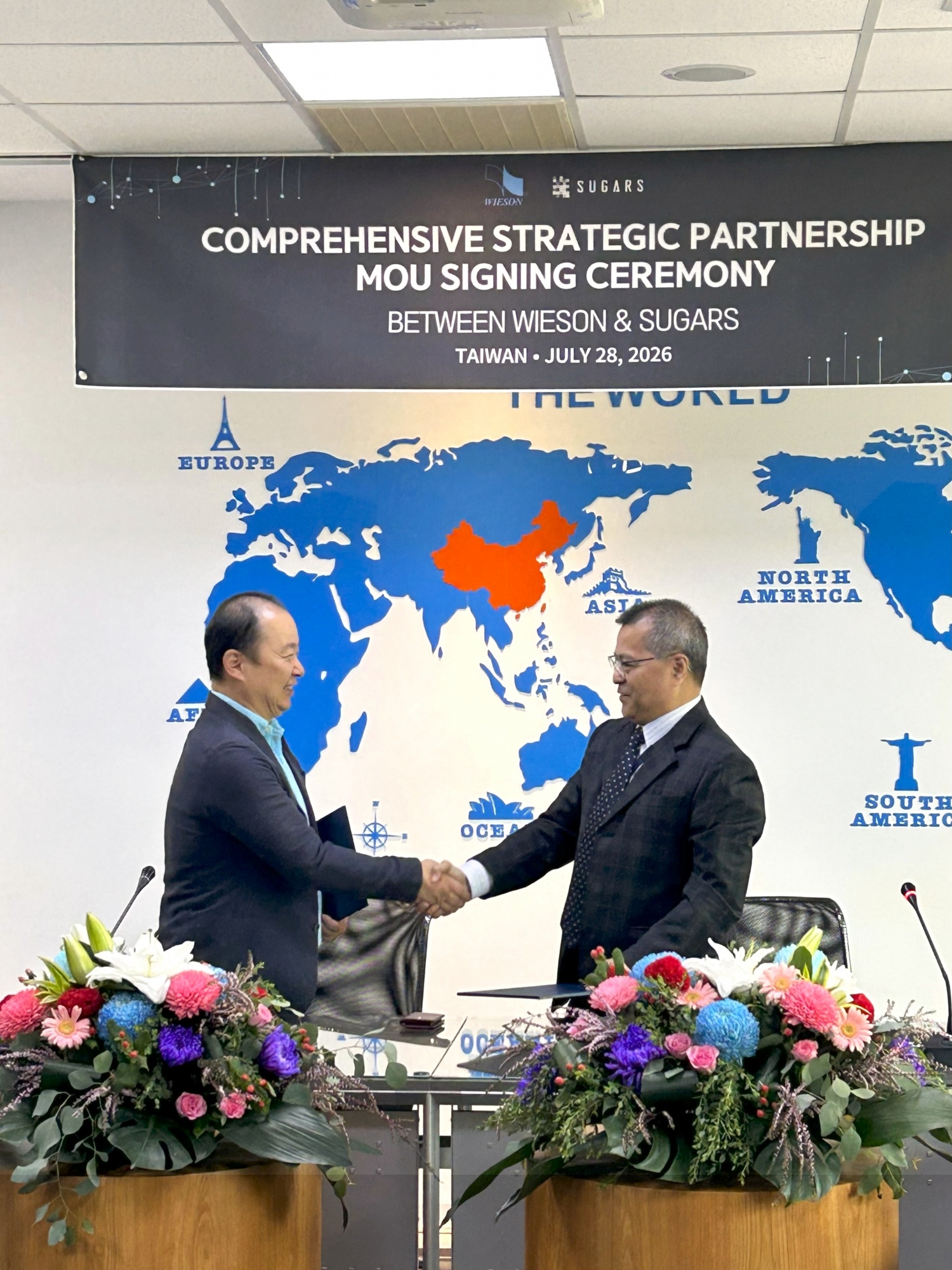 Handshake Commemorating the Strategic Partnership